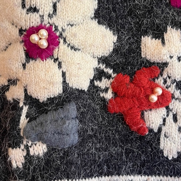 Vintage Kitty Hawk Vivian Lang Sweater Womens Medium 3D Floral Embroidered Knit - Picture 3 of 12